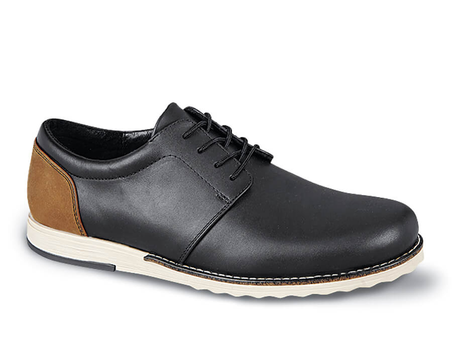 Black Leather Yoshi Plain Toe | Hitchcock Wide Shoes