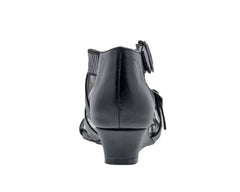 Black Leather-VOLUPTUOUS BY ROS HOMMERSON 5
