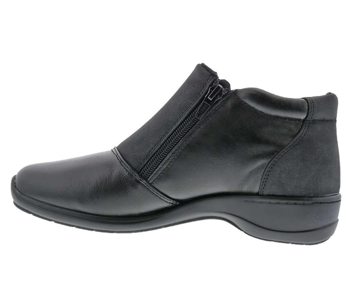 Black Leather-SUPERB COMFORT BY ROS HOMMERSON 4