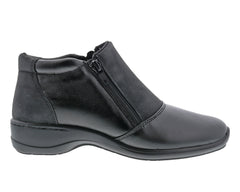 Black Leather-SUPERB COMFORT BY ROS HOMMERSON 7